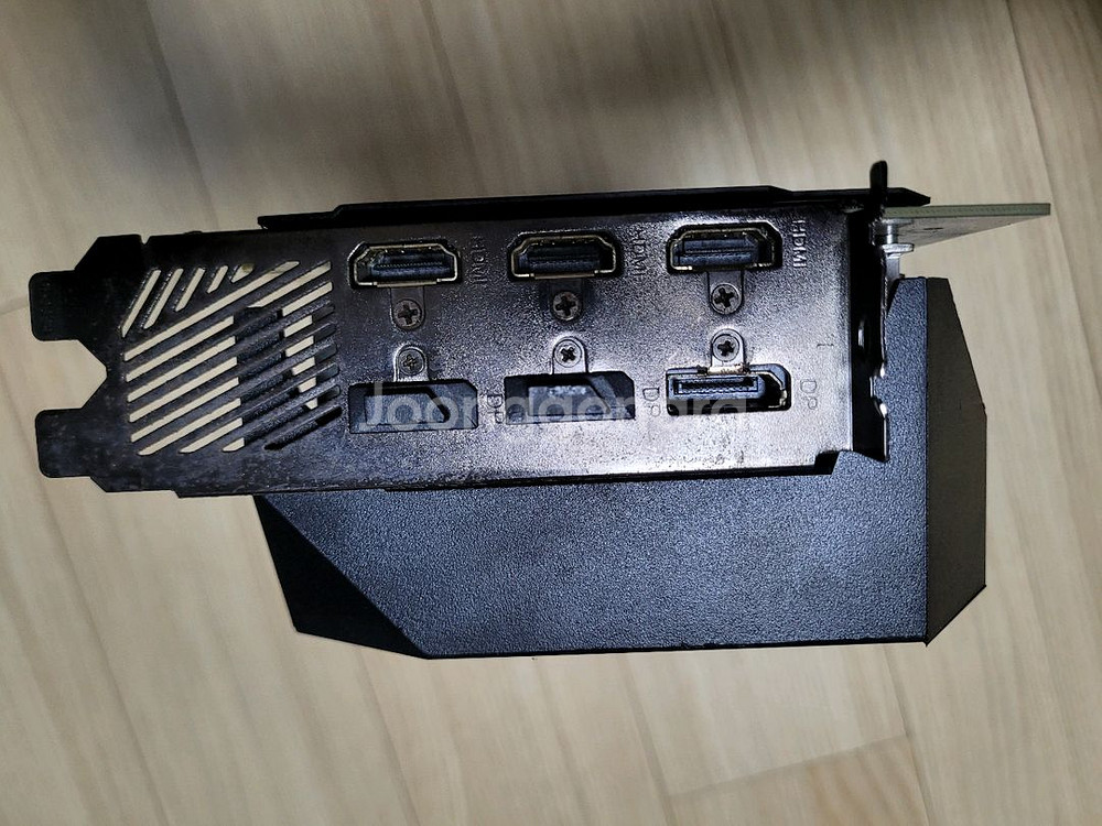 기가바이트 어로스 RTX3080 10G 팝니다.--3