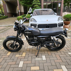 엘로이펜텀 125cc 오토바이 2,646km