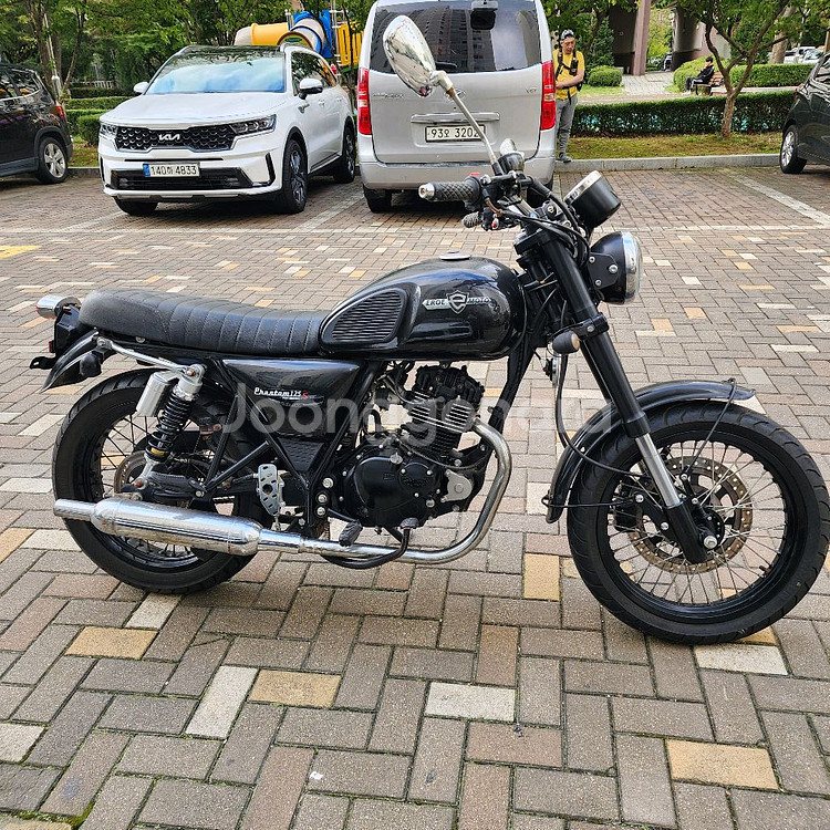 엘로이펜텀 125cc 오토바이 2,646km--2