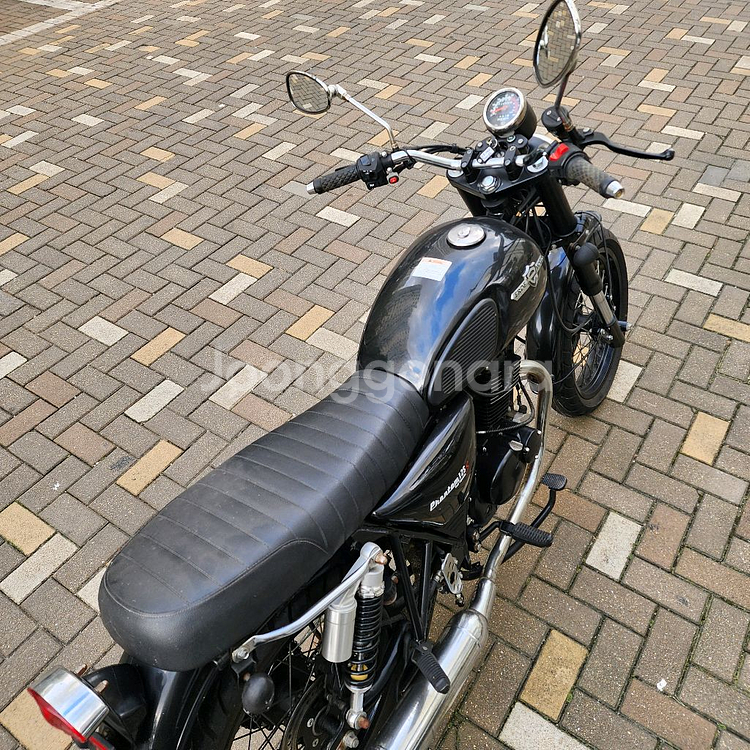 엘로이펜텀 125cc 오토바이 2,646km--9