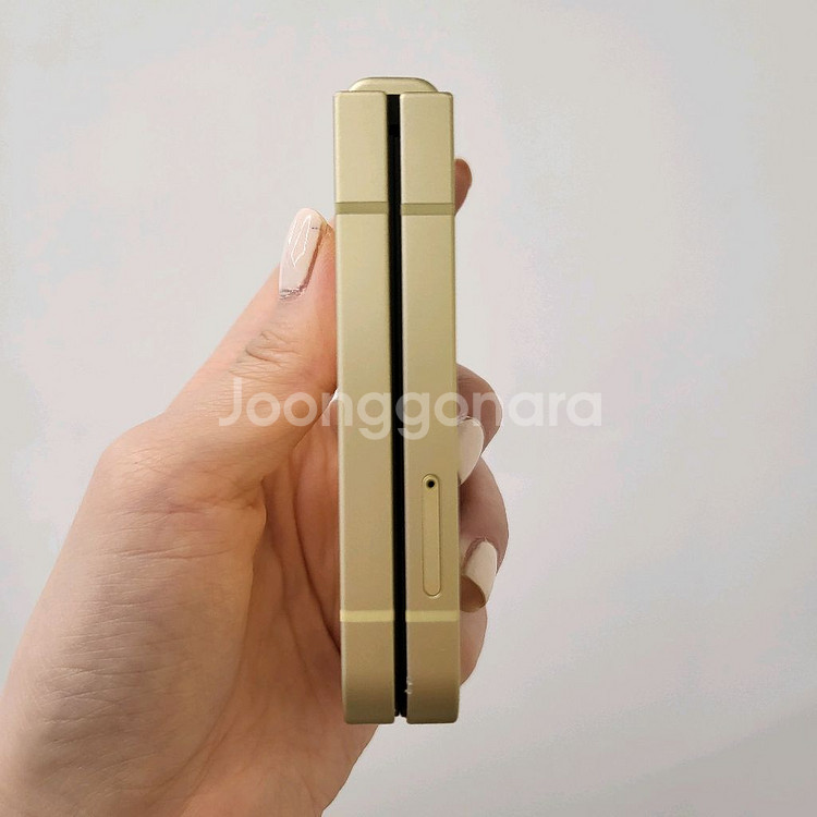 갤럭시 Z플립6 / S급 / 10-11--2