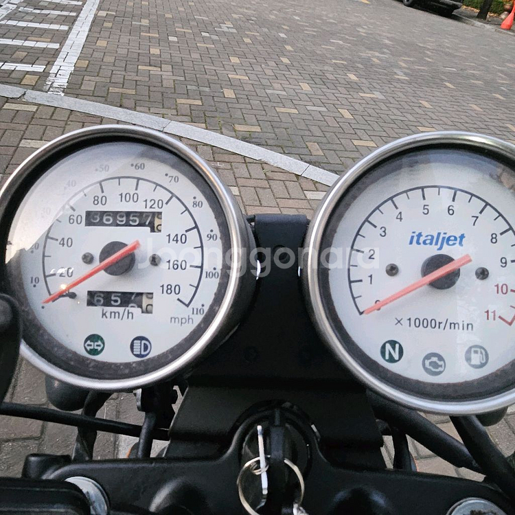 이탈젯 그리폰400 무광블랙 오토바이--5