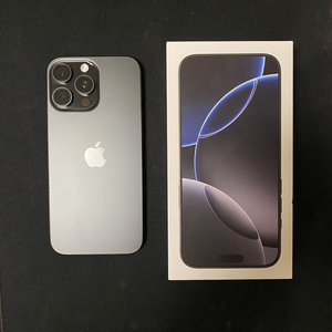 아이폰16 프로맥스 512 판매합니다. (블랙 티타늄)