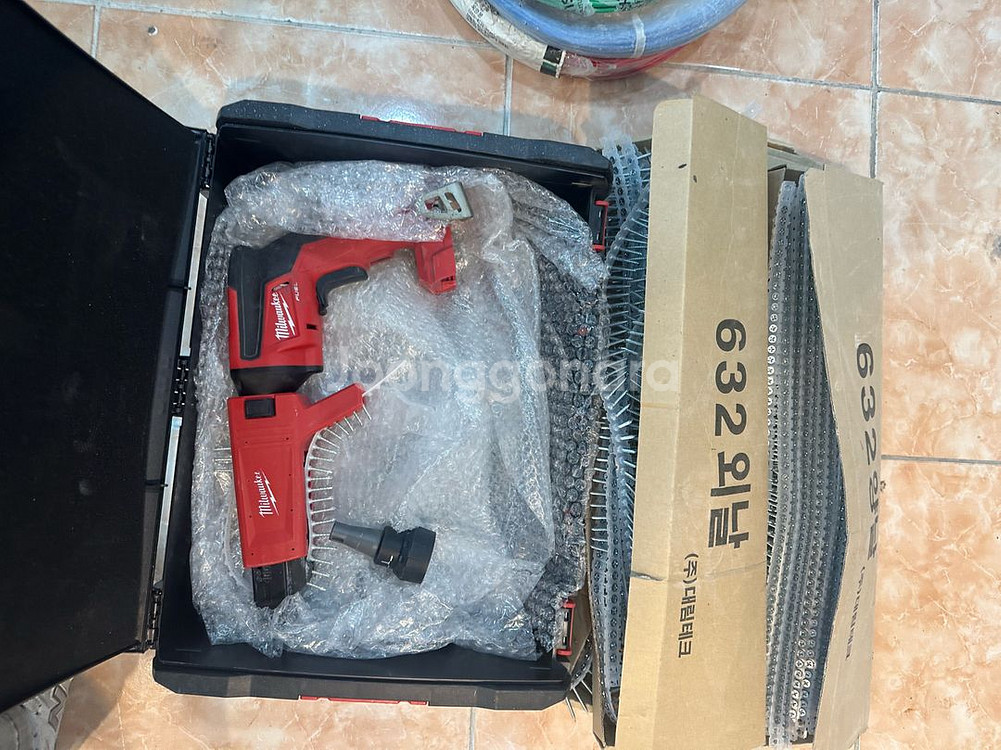 밀워키 스크류건--0