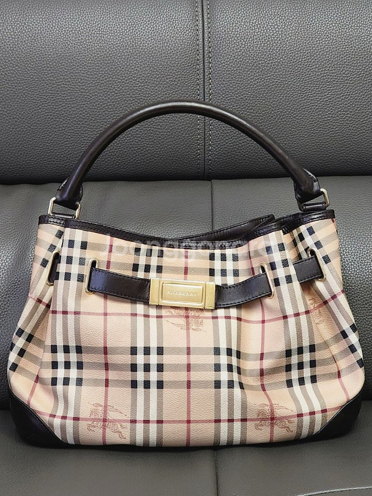 버버리 도트백 가방--1