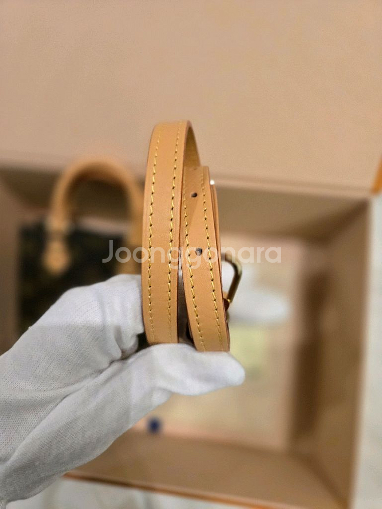 루이비통 쁘띠삭플라--5