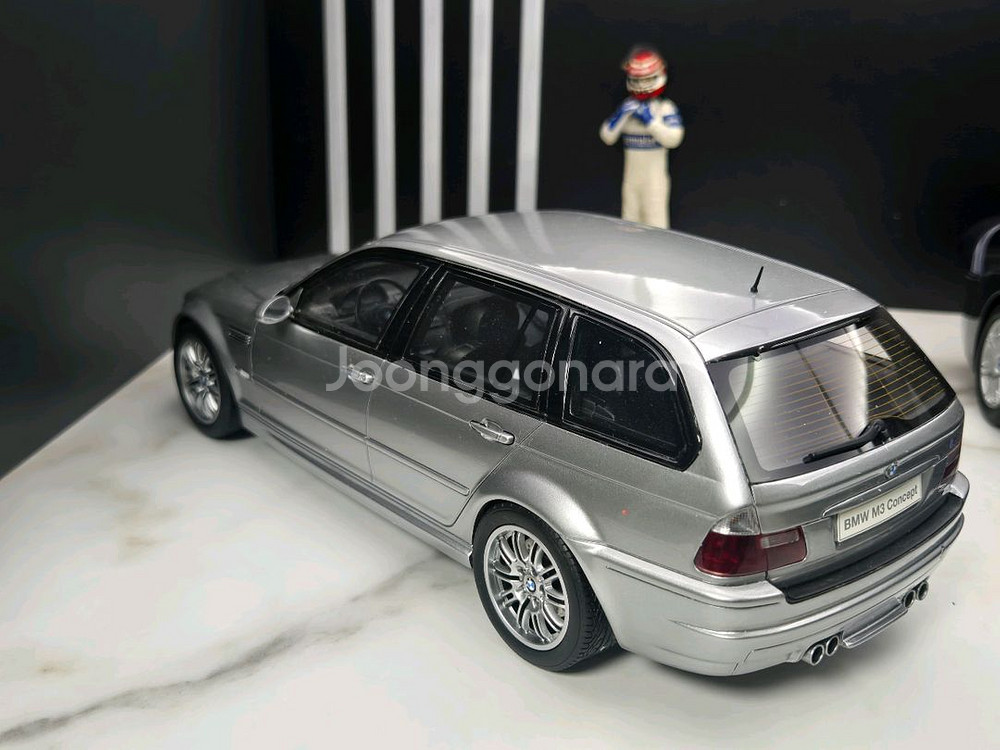 1:18 오또 E46 M3 투어링 다이캐스트 팝니다.--1