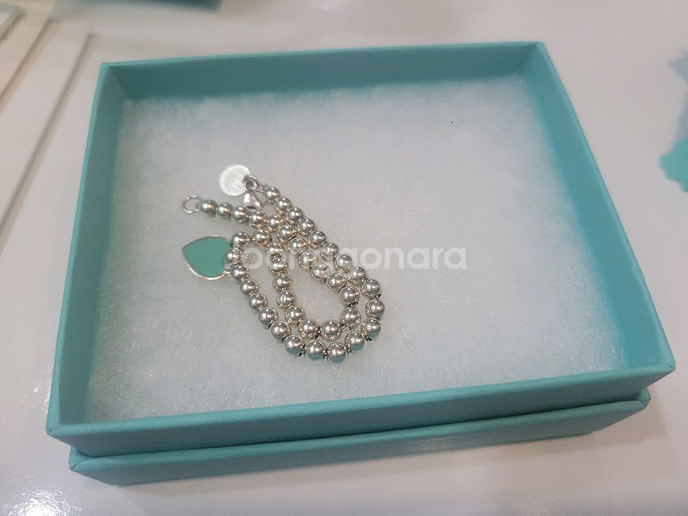 티파니앤코 리턴투 하트 비드 팔찌 미듐 사이즈입니다.--0