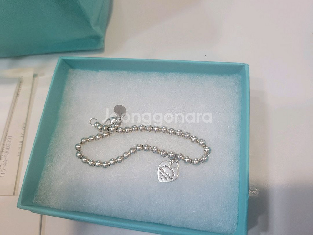 티파니앤코 리턴투 하트 비드 팔찌 미듐 사이즈입니다.--1