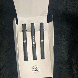 샤넬 뷰티 집게핀 블랙