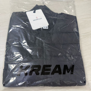 [XXL] 몽클레어 니트 패딩 가디건 (김현우패딩)