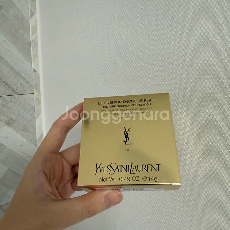 입생로랑 르 쿠션 엉크르 드 뽀 파운데이션 (20호)--0