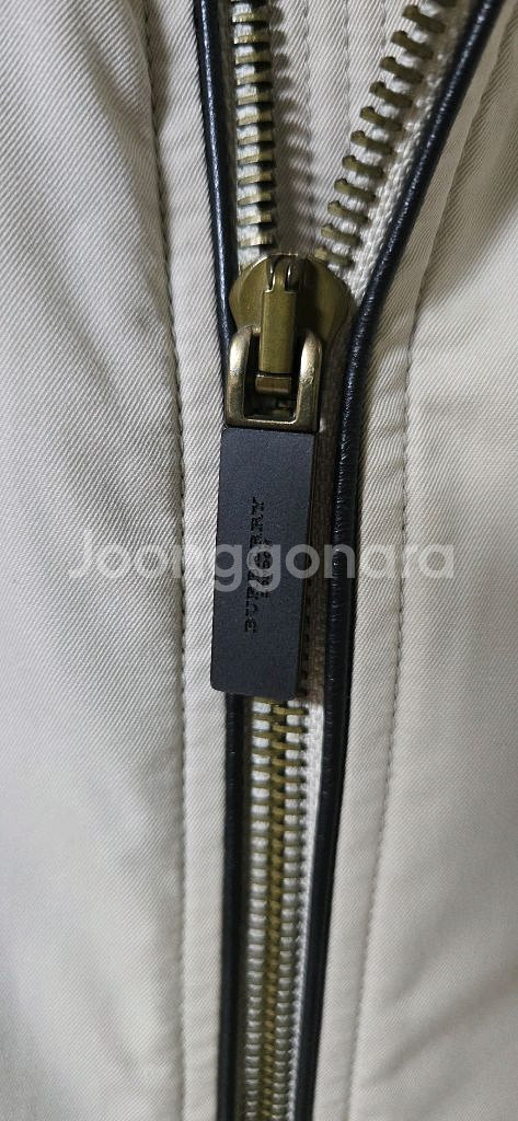 (최종가)(네고X)버버리 남성 면 봄버 자켓 S--4