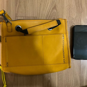 만다리나덕 크로스백