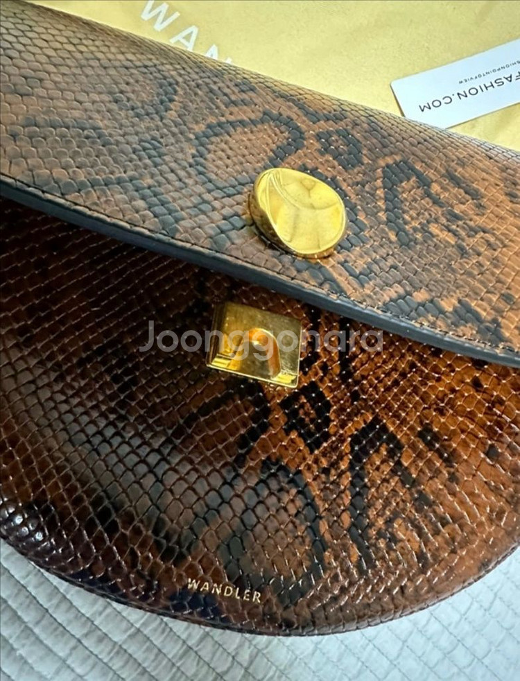 이태리 브랜드 Wandler 백--1