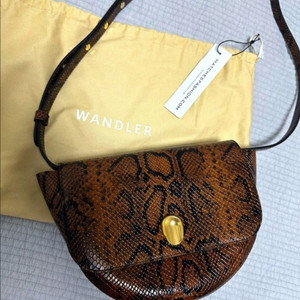 이태리 브랜드 Wandler 백