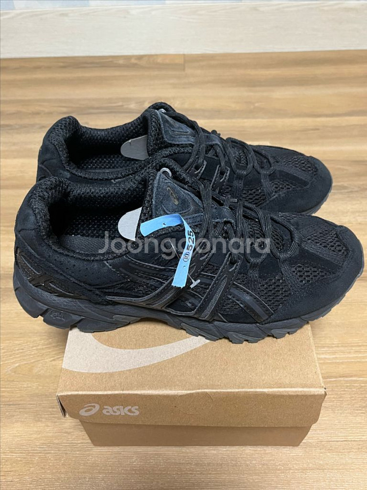 아식스 젤 소노마 15-50 블랙 255 판매합니다--0