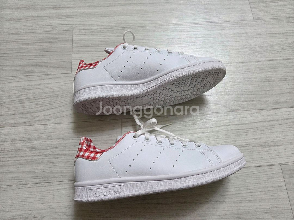 가격내림) 여성 아디다스 운동화 230사이즈 새상품--2