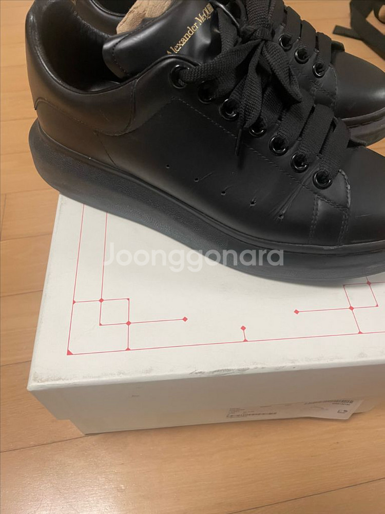 알랙산더 맥퀸 오버솔 스니커즈 올블랙--4