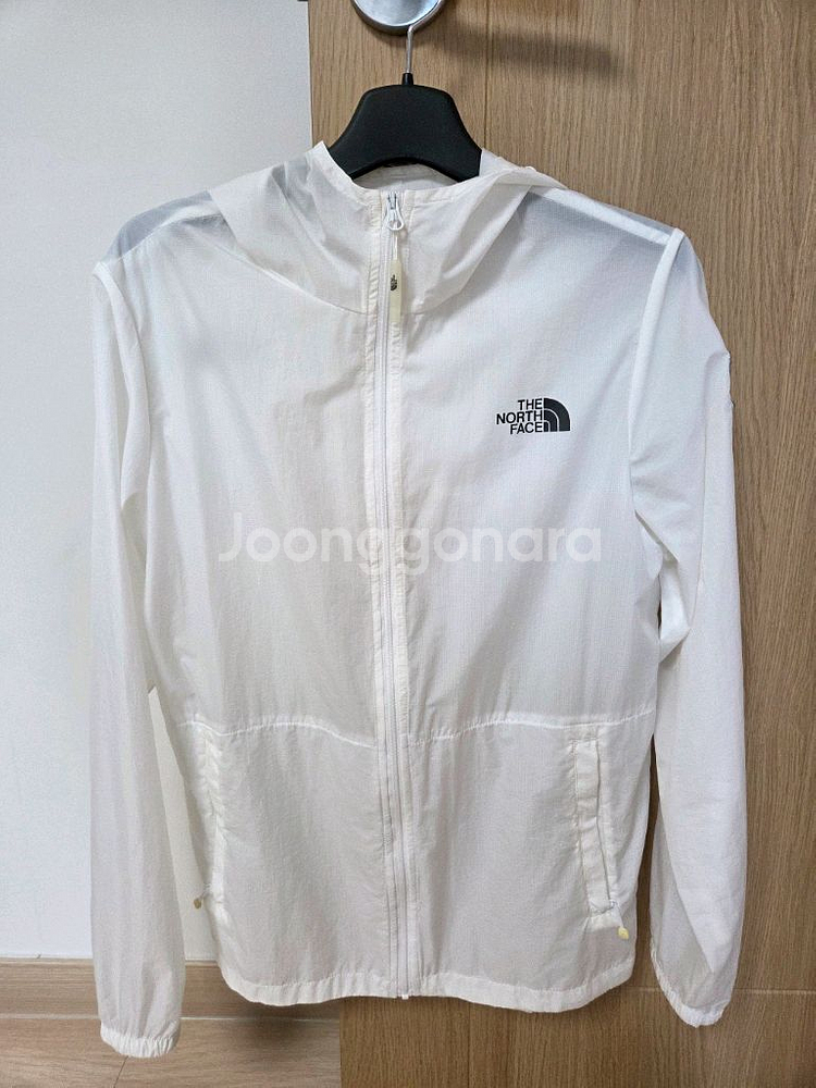 노스페이스 바람막이 팝니다 130--0