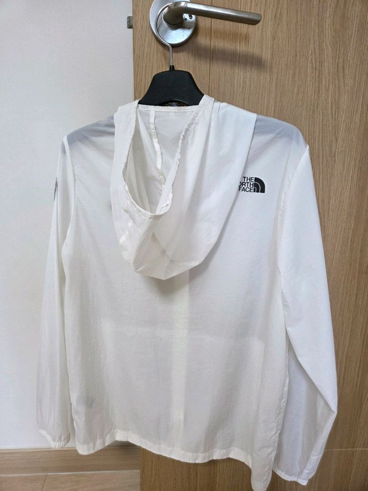 노스페이스 바람막이 팝니다 130--1