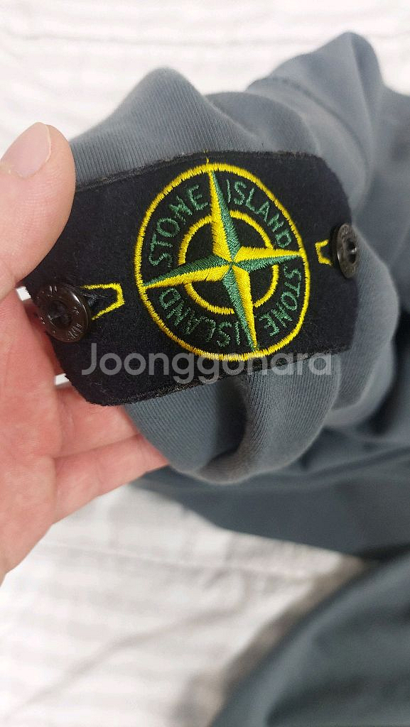 급쳐 스톤아일랜드 맨투맨 정품 m 싸게팔아여--5