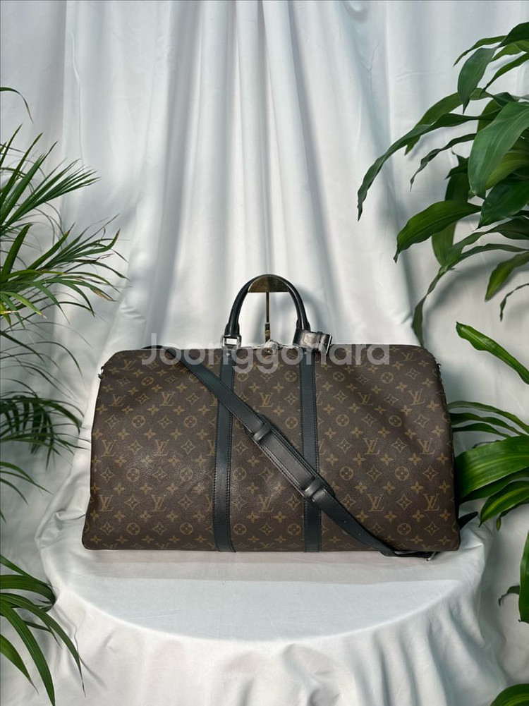 루이비통 키폴 반둘리에 마카사르 55--0