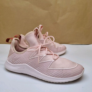 나이키 프리TR. 트레이너 여성런닝화230