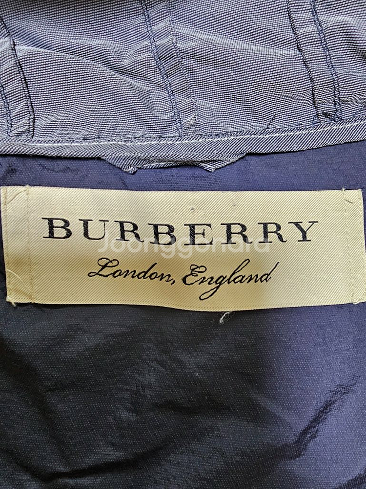 버버리 남성 후드 얇은 바람막이 네이비 XL 최상급--3