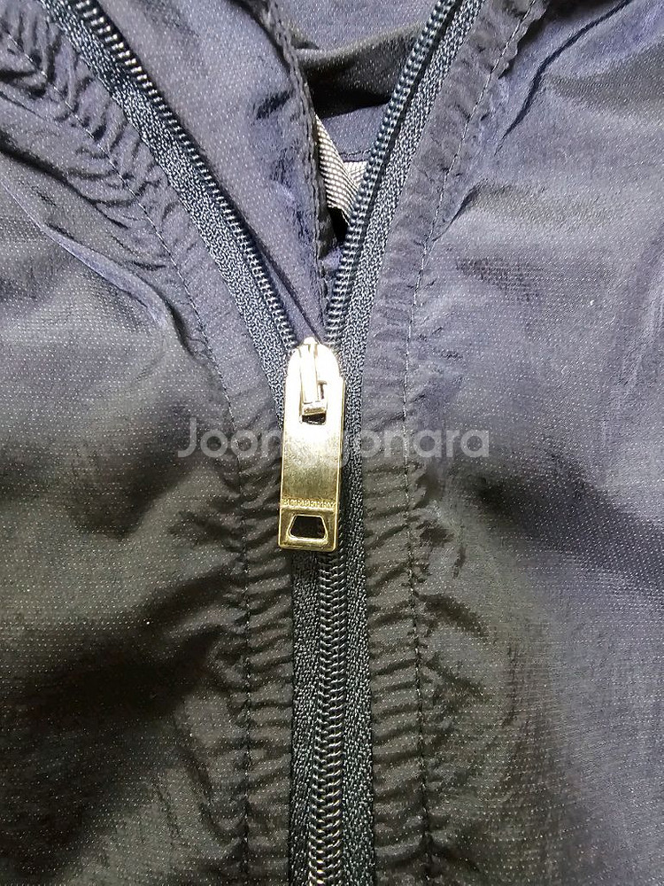 버버리 남성 후드 얇은 바람막이 네이비 XL 최상급--2