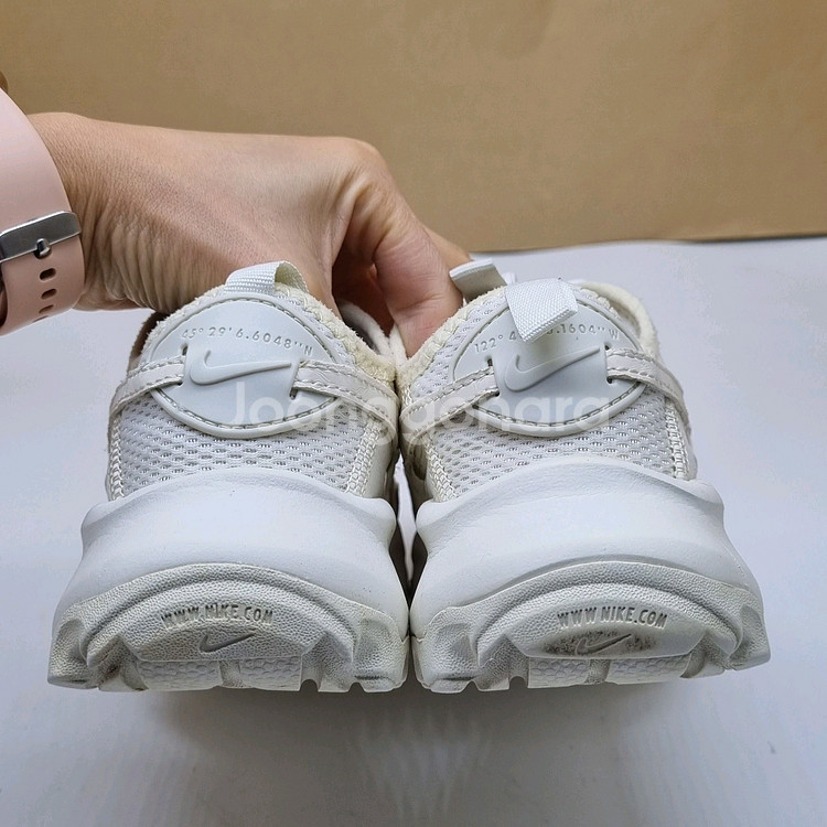 나이키 TC7900 여성운동화230--3