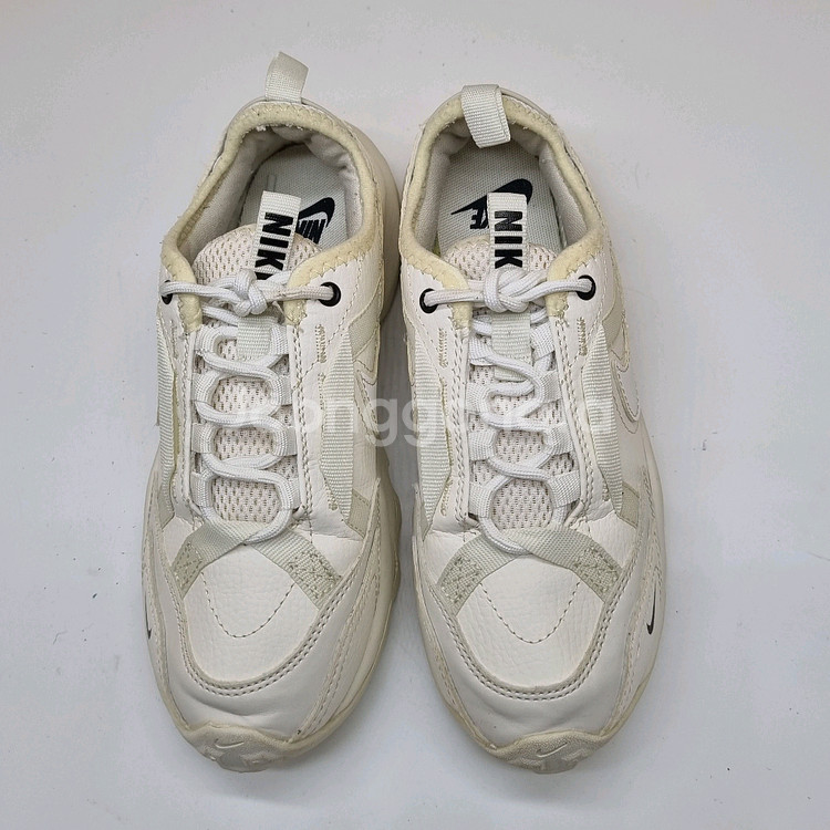 나이키 TC7900 여성운동화230--1