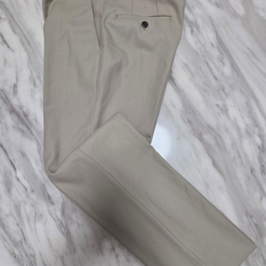 솔리드옴므 밑단 절개 슬랙스