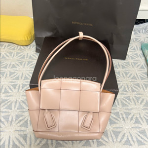 보테가베네타 아르코 33 누드베이지