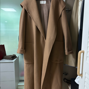 타임 후드 코트