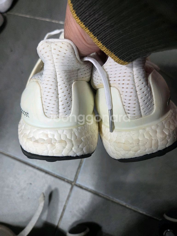 아디다스 이지부스트 275--2