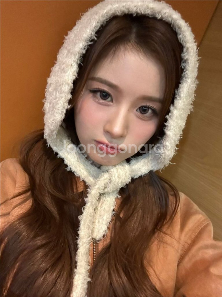 설윤착용)펀프롬펀 니트 이어머프 귀도리 바라클라바 비니--1