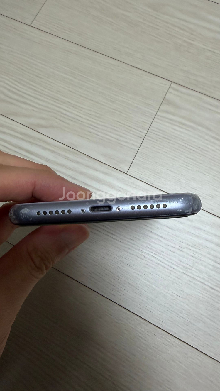 아이폰11 64GB 퍼플 팝니다.--3