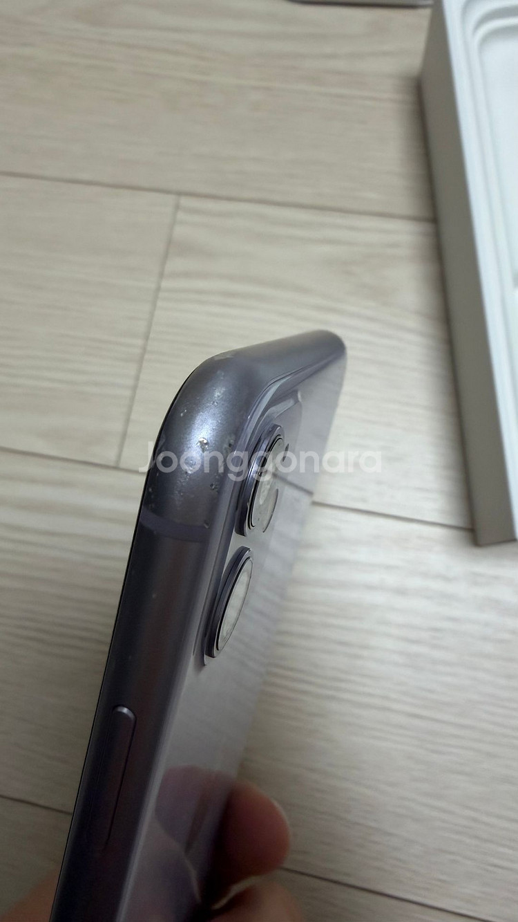 아이폰11 64GB 퍼플 팝니다.--4