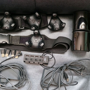 베이스 스테이션2.0 트래커3.0 4개 판매합니다