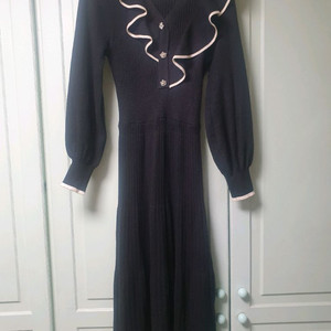 (free) 샤틴 니트 원피스