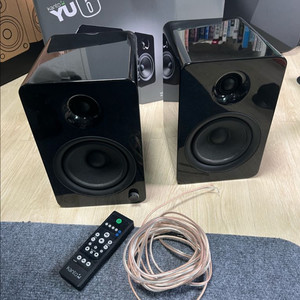 YU6 스피커 팝니다.