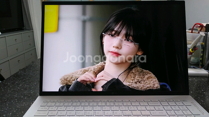 LG 11세대 i7 고성능 화이트 그램/16인치,풀박스--0