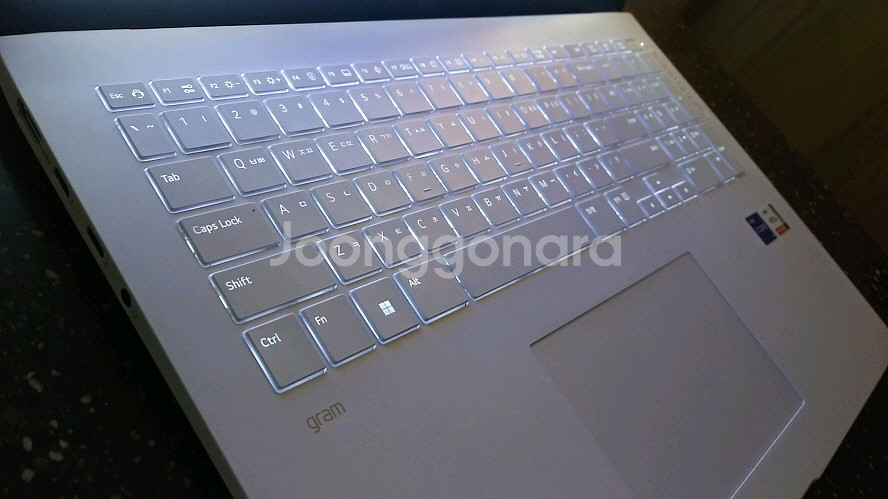 LG 11세대 i7 고성능 화이트 그램/16인치,풀박스--5