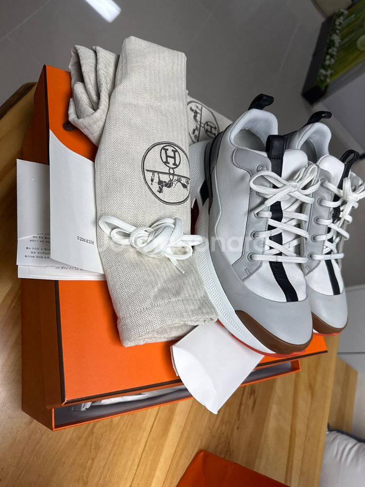 에르메스 휴고 스니커즈--4
