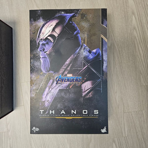 핫토이 마블 어벤져스 엔드게임 타노스 피규어 1/6