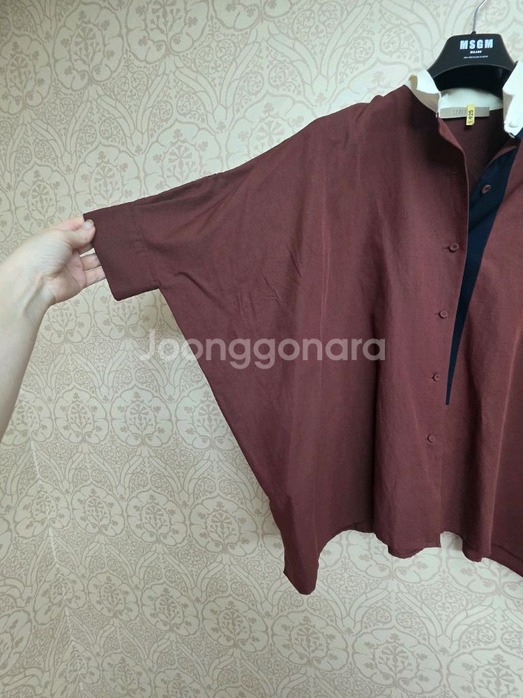 르베이지 카라형 블라우스 91 97 160--1