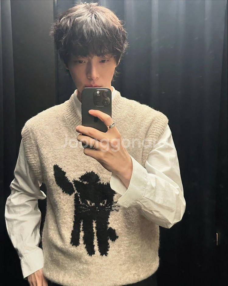 아이브 리즈 러브엠 고양이 니트 베스트--3