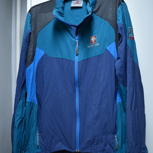 블랙야크 남성 경량 바람막이(100)