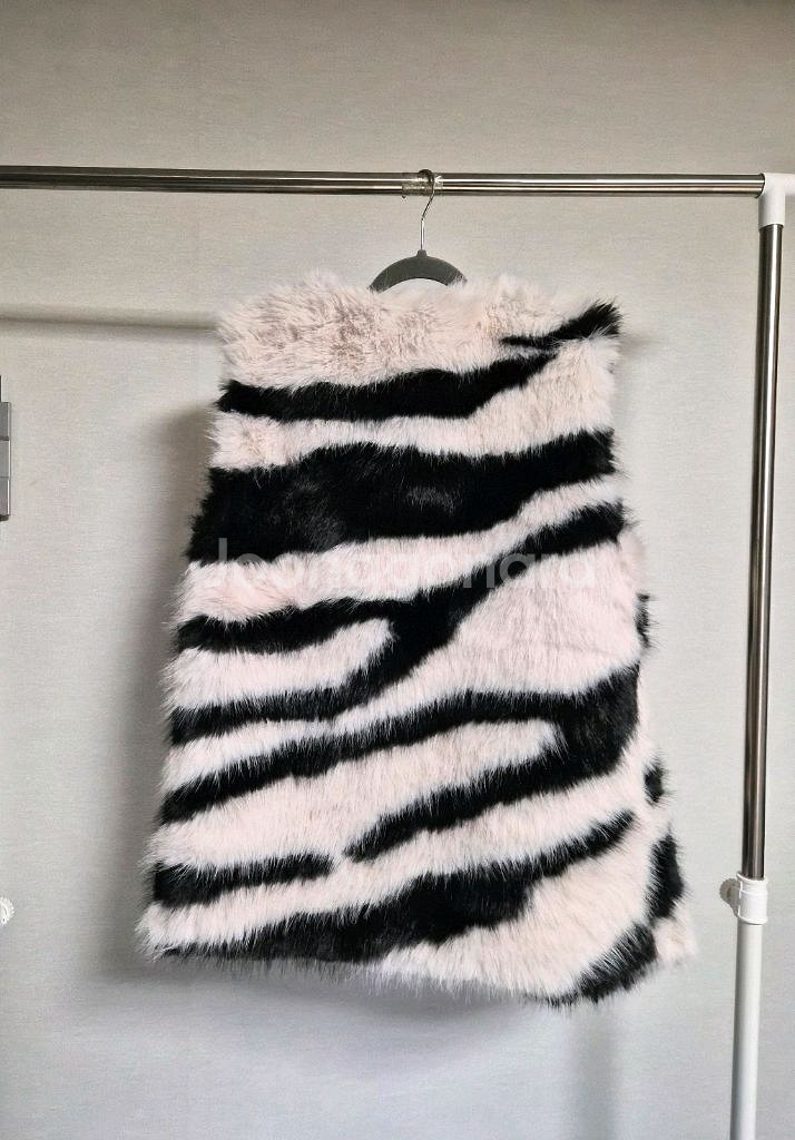 미착용 블랙&화이트 배색 퍼 베스트--2